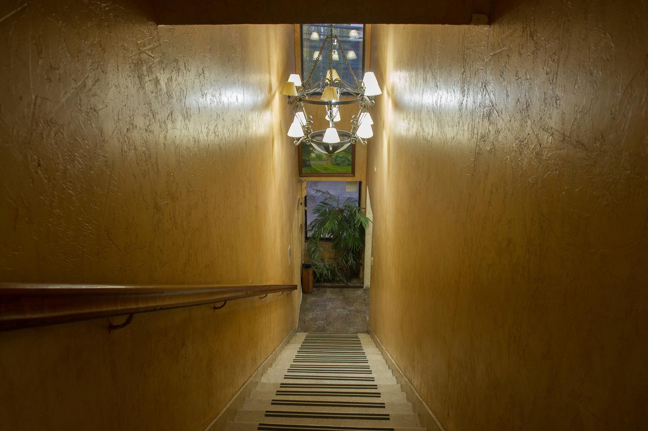Hotel Dikran Лос-Анхелес Экстерьер фото